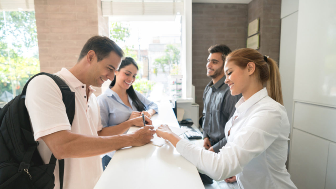 8 Expert Tips On How To Improve Hotel Customer Service & Create Loyal Guests